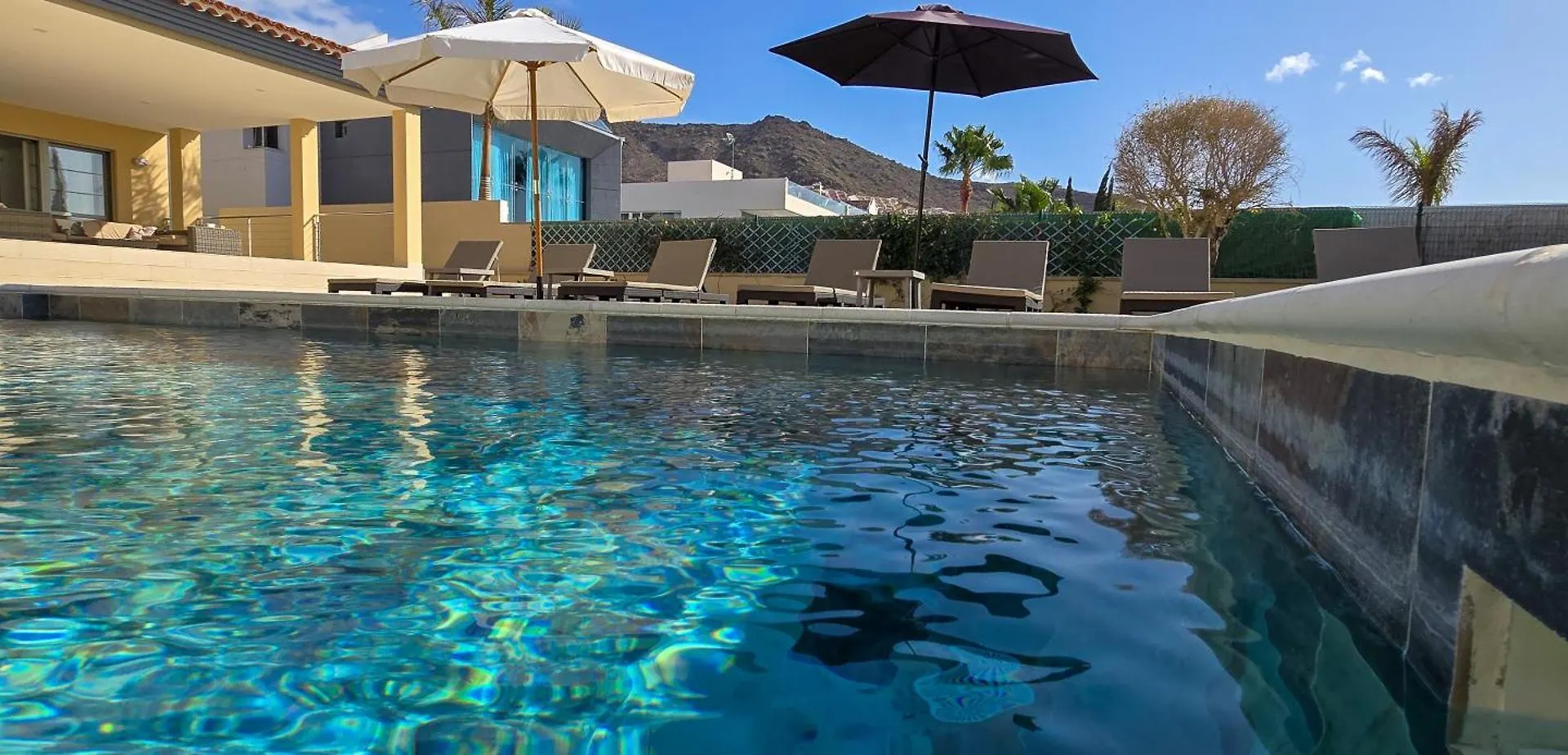5 Bedrooms Villa Costa Adeje 0*, אדחה ספרד