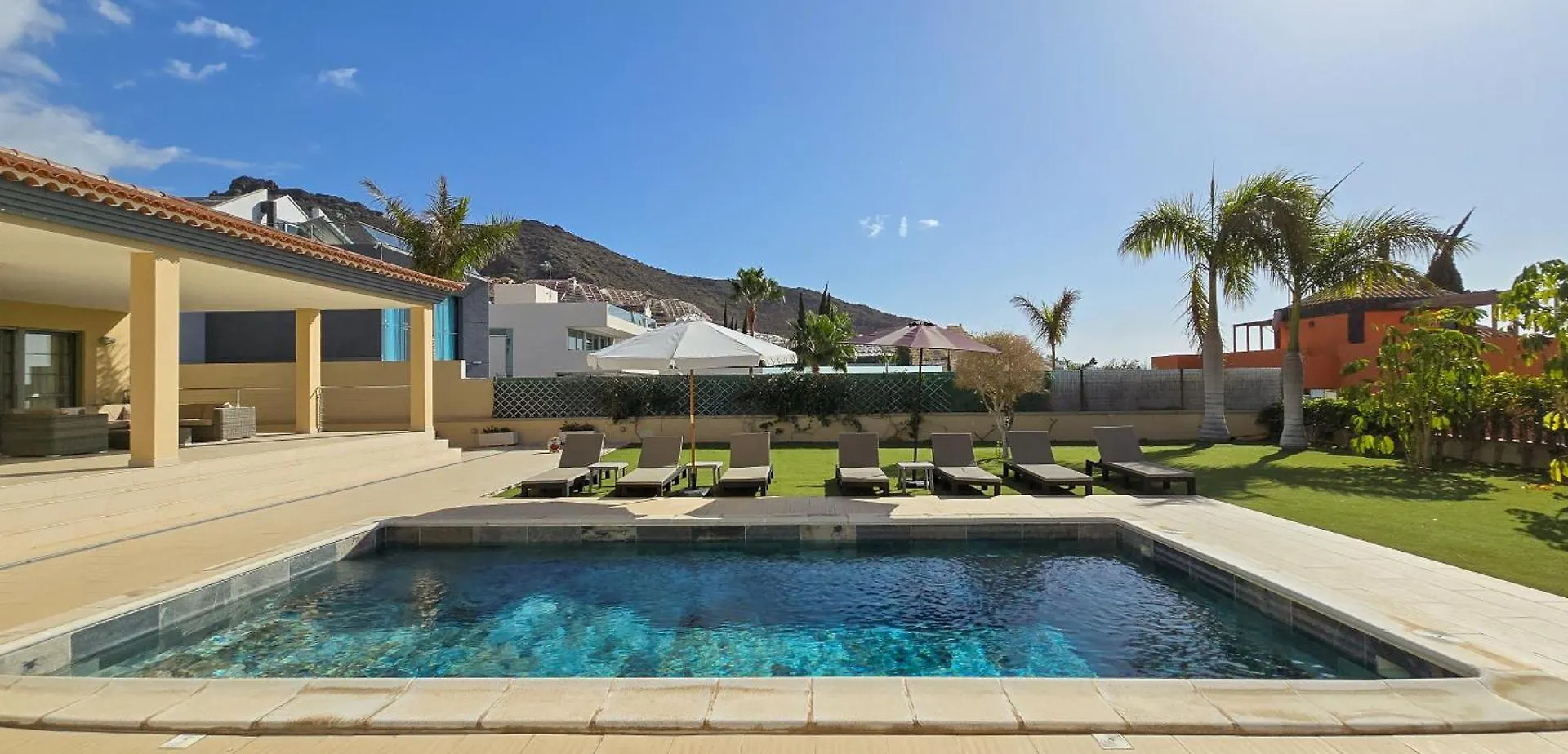 5 Bedrooms Villa Costa Adeje אדחה